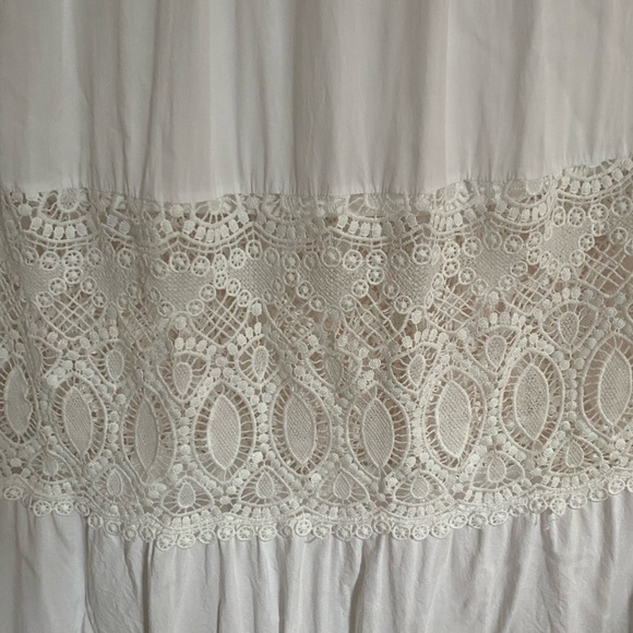 Solitaire White Lace Dress - Picture 5 of 7